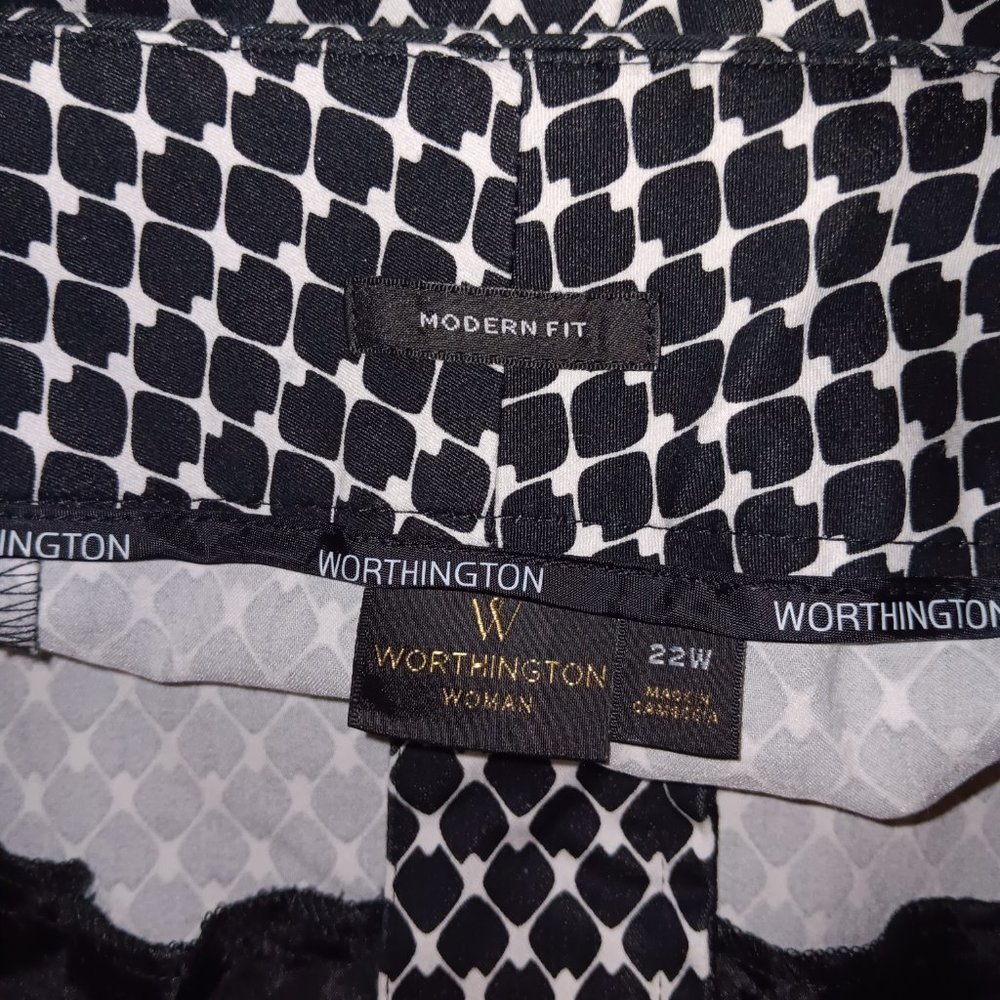WORTHINGTON WOMAN MODERN FIT COTTON BLEND CAPRI PANTS SIZE 22W - Picture 3 of 15
